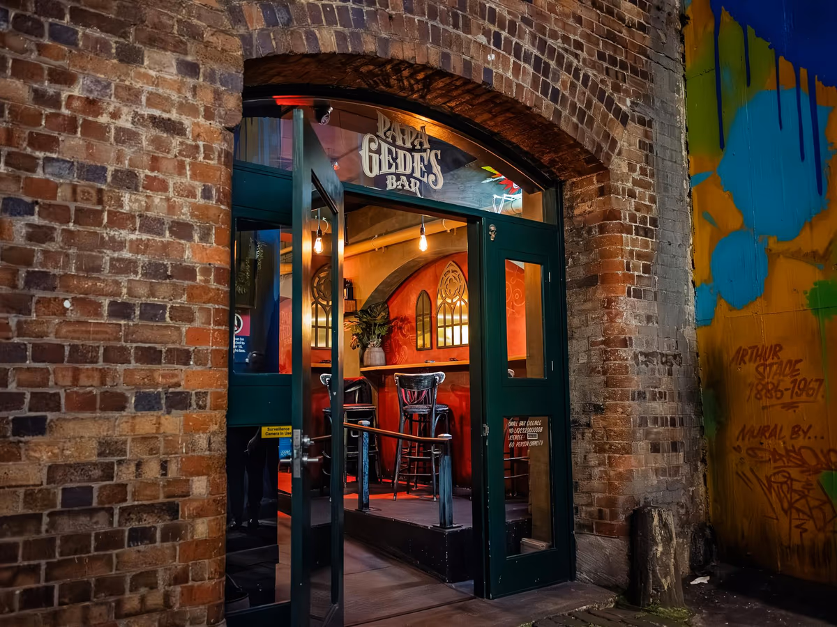 Papa Gede's Bar