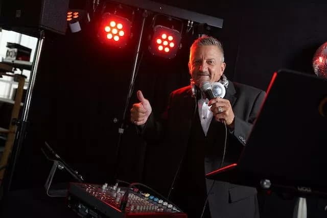 DJ Steven 2
