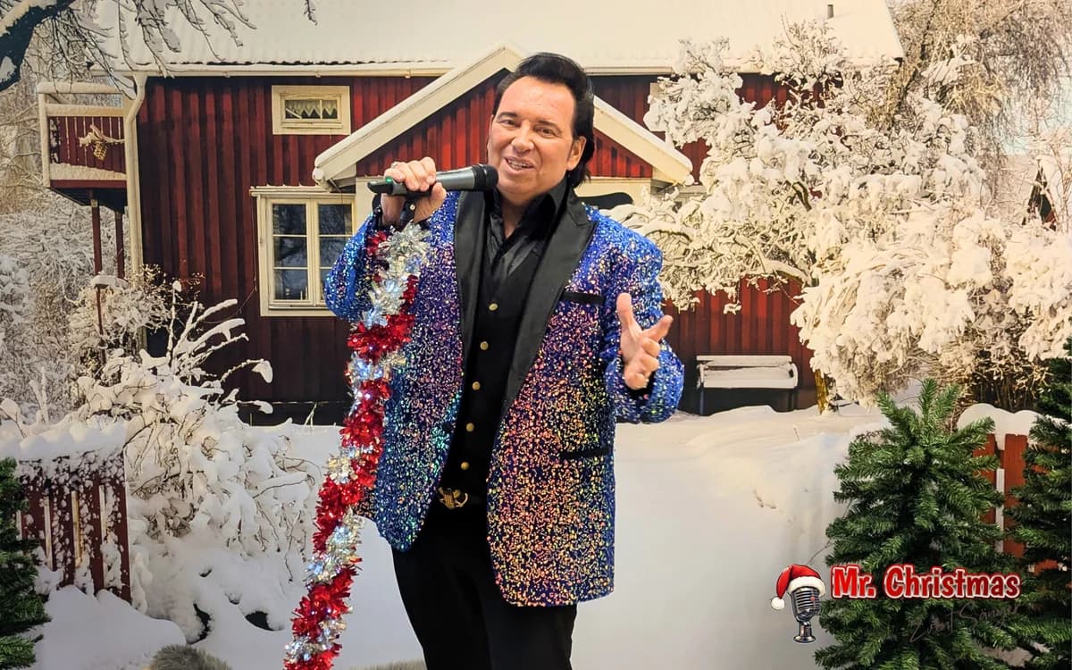 Mr. Christmas - Live Christmas Show for Corporate Events