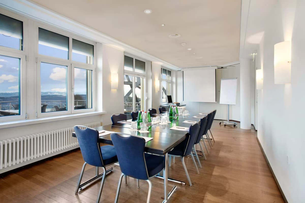 UTO KULM AG 10