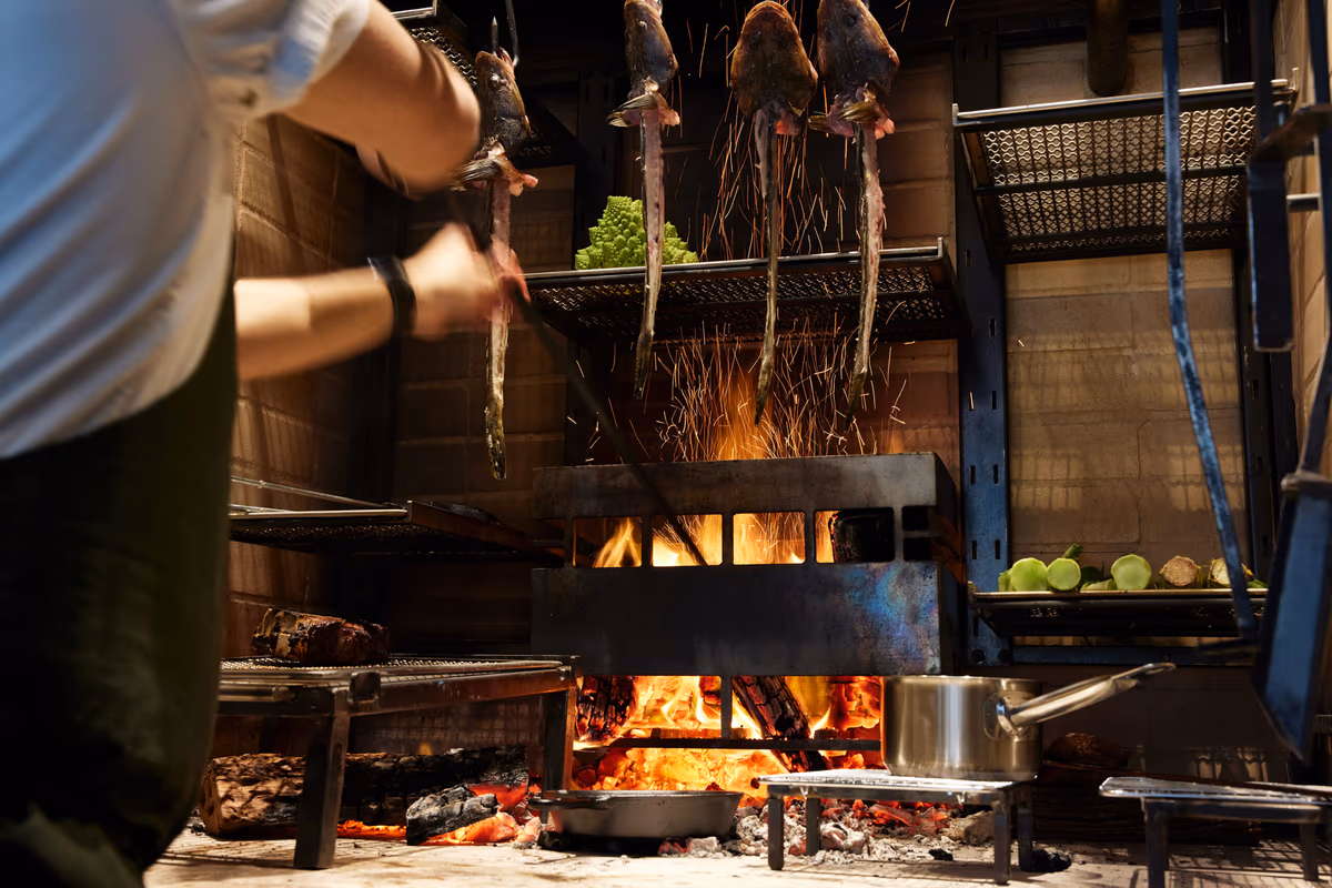 Poetica Bar & Grill