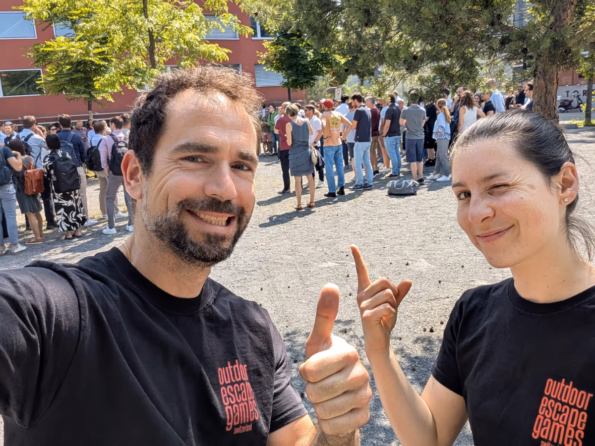 Outdoor Escape Teambuilding - Hack the Opposing Teams